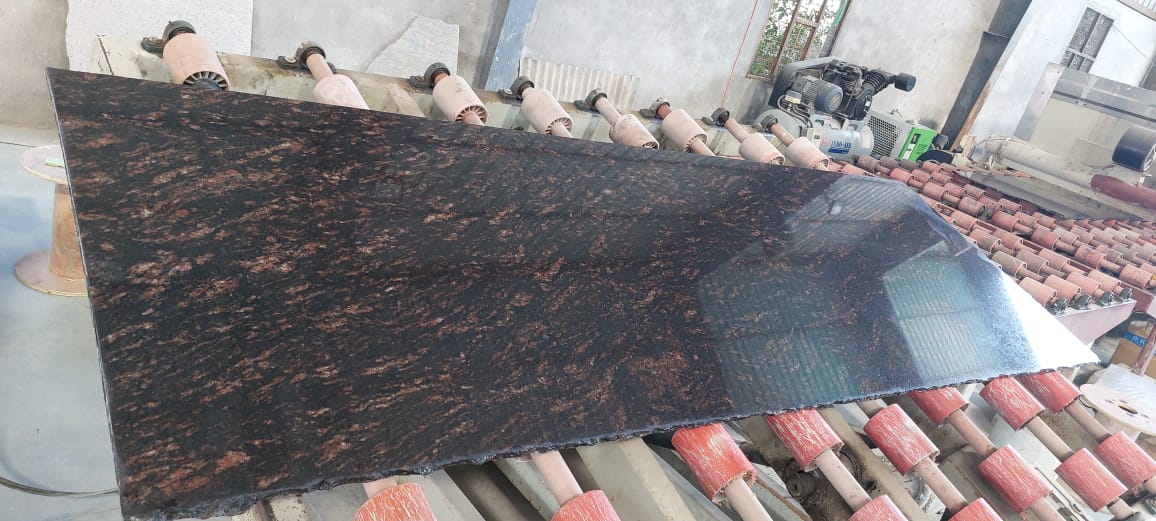 granite spider brown
